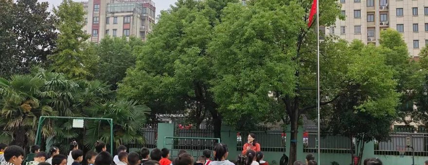 霜降时节 童趣满秋